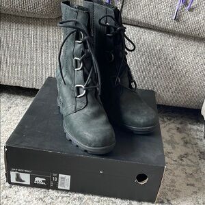 Sorel Black Lace Up Boots Rugged Design